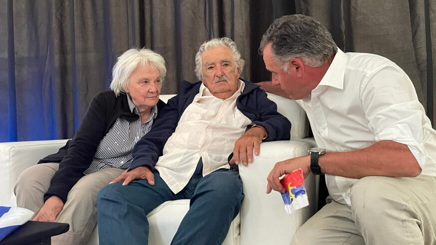 Lucía Topolansky, José Mujica y Yamandú Orsi. Foto: MPP.