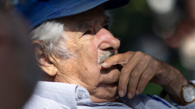 José Pepe Mujica en barrio Colón. Foto MPP.