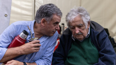 Yamandú Orsi y José Pepe Mujica. Lanzamiento Espacio 609.