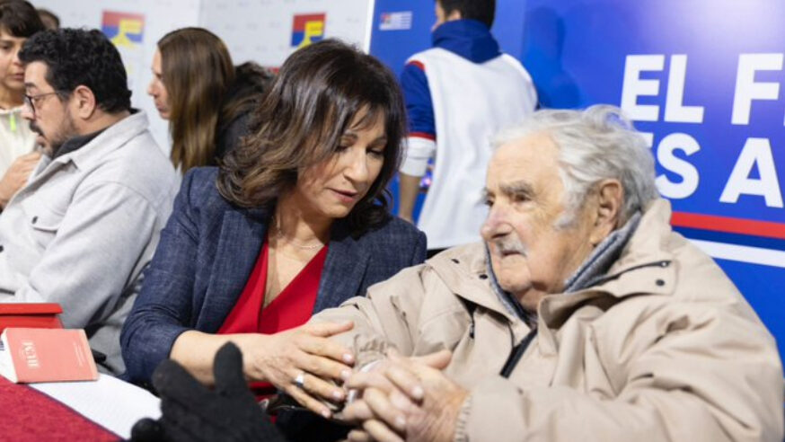 Blanca Rodríguez y José Mujica, presentación. Foto: MPP.