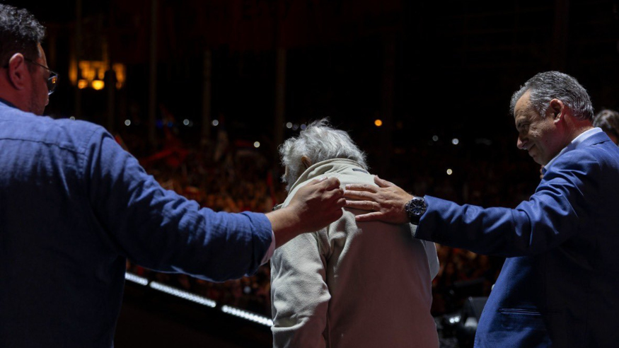 José Mujica en el acto de cierre de la 609. MPP.