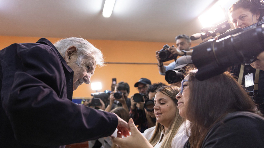 José "Pepe" Mujica vota. MPP.