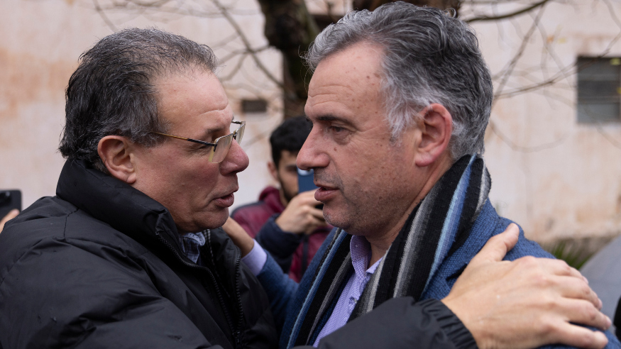 Aníbal Pereyra y Yamandú Orsi durante la recorrida por Rocha, en el marco de la campaña hacia las elecciones nacionales. Foto: MPP.