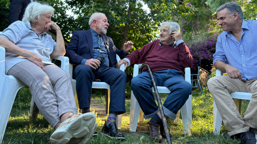 Lucía Topolansky, Lula da Silva, José Mujica y Yamandú Orsi. Foto MPP.